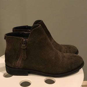 Treasure & Bond Girls Suede Boot Size 4